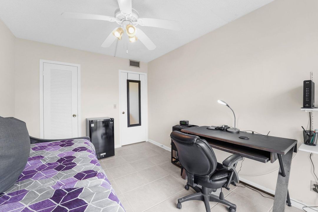 Active With Contract: $142,500 (2 beds, 1 baths, 840 Square Feet)