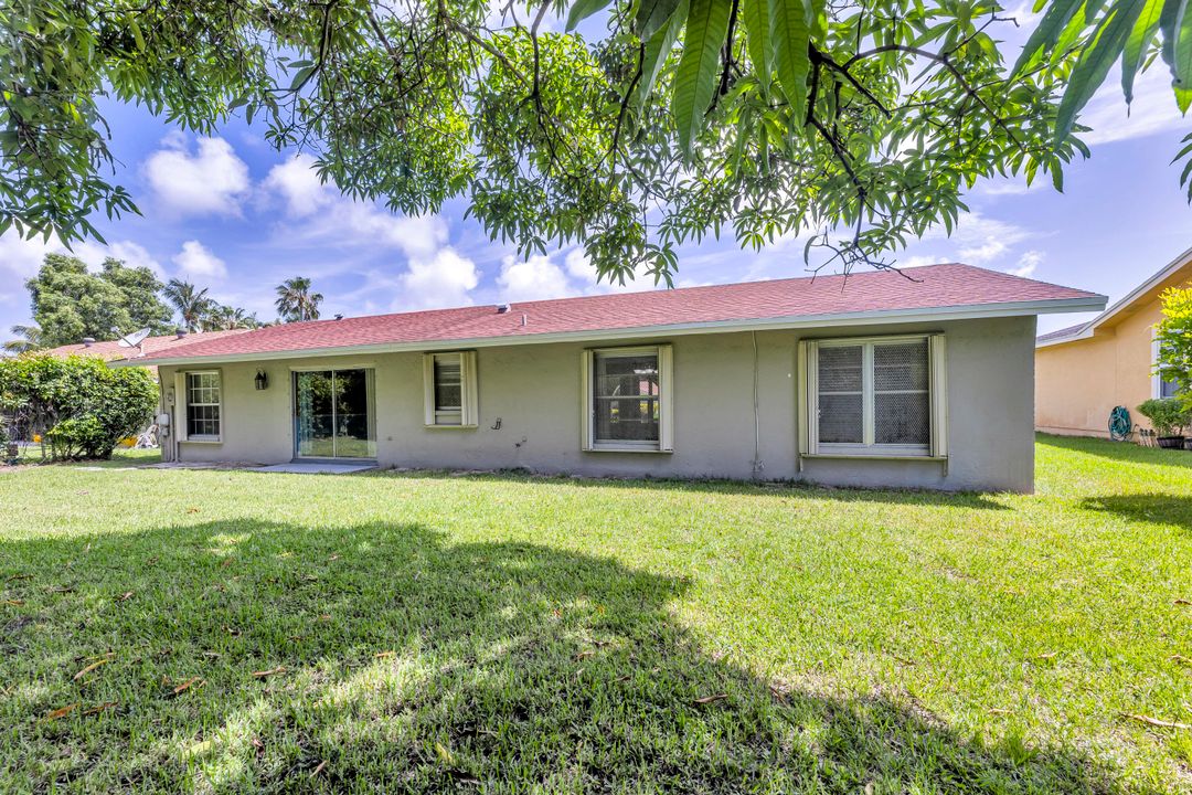 Active With Contract: $3,000 (3 beds, 2 baths, 1799 Square Feet)