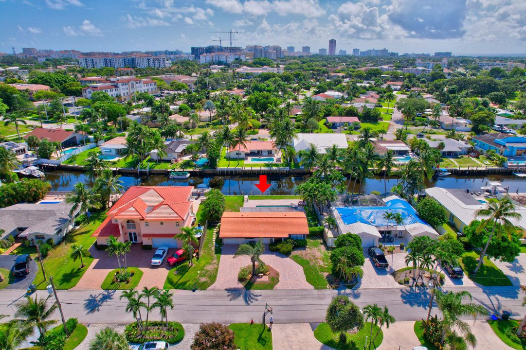 Active With Contract: $1,250,000 (3 beds, 2 baths, 1464 Square Feet)