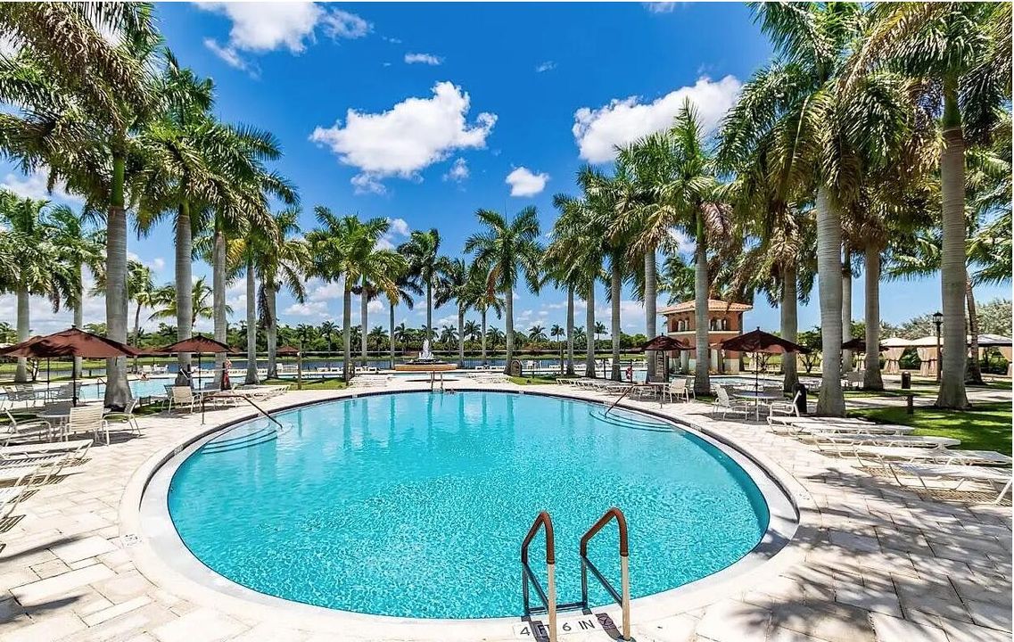 Под контрактом: $5,800 (2 спален, 2 ванн, 1851 Квадратных фут)