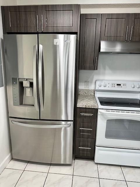 Active With Contract: $99,800 (1 beds, 1 baths, 726 Square Feet)