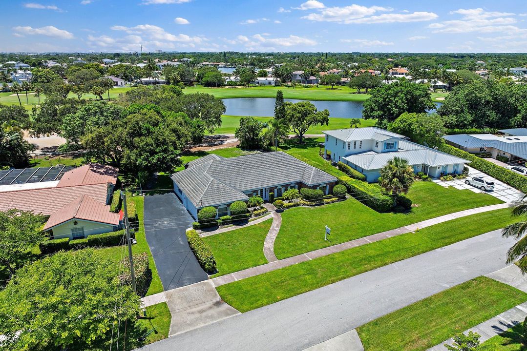 Active With Contract: $1,950,000 (4 beds, 2 baths, 2791 Square Feet)