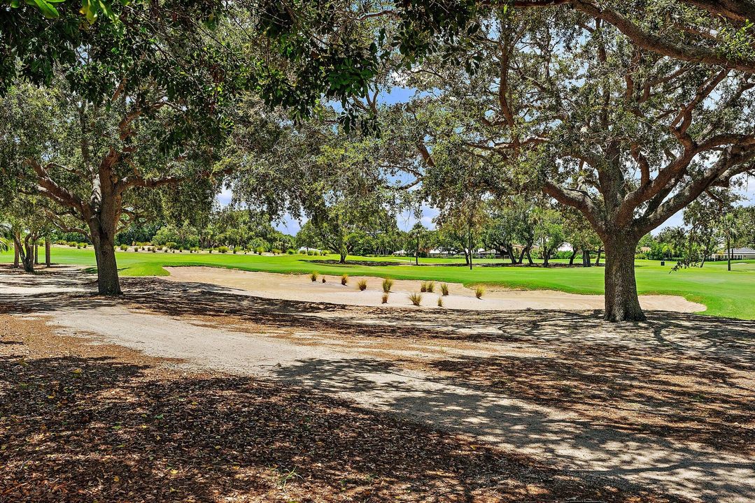 Active With Contract: $1,950,000 (4 beds, 2 baths, 2791 Square Feet)