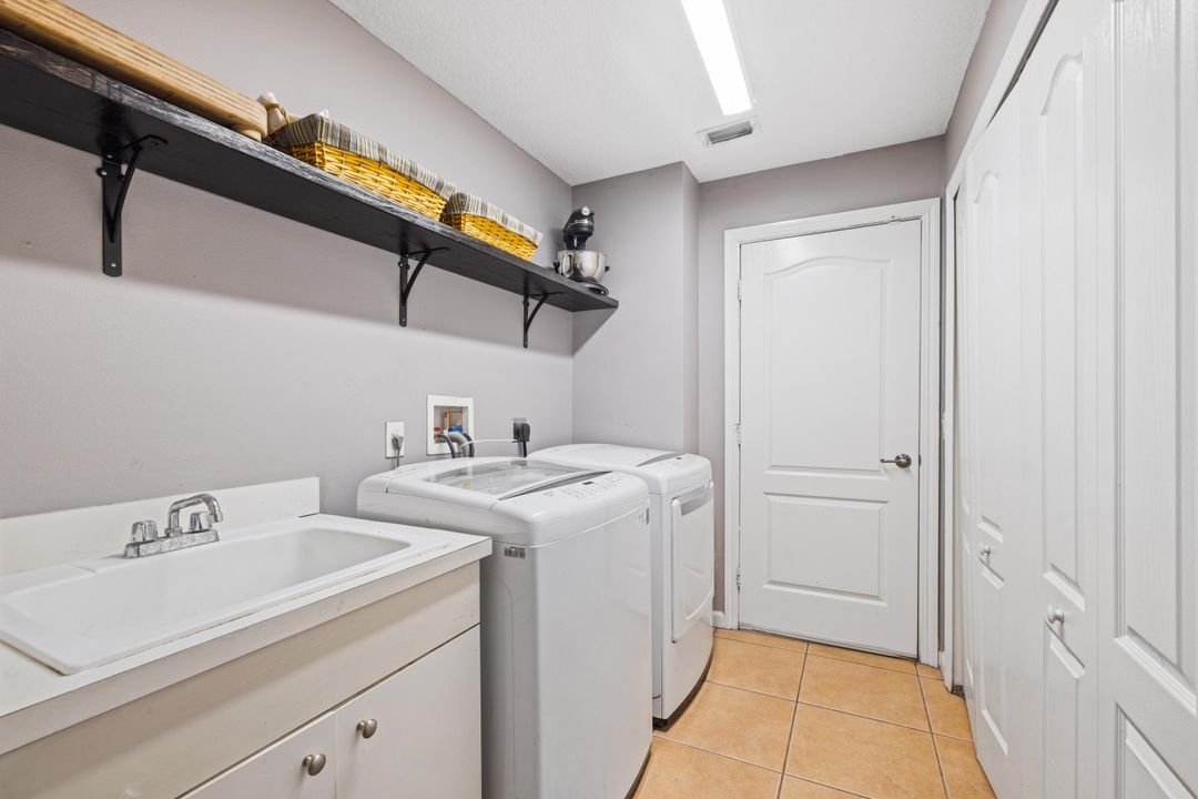 Active With Contract: $449,900 (3 beds, 2 baths, 2338 Square Feet)