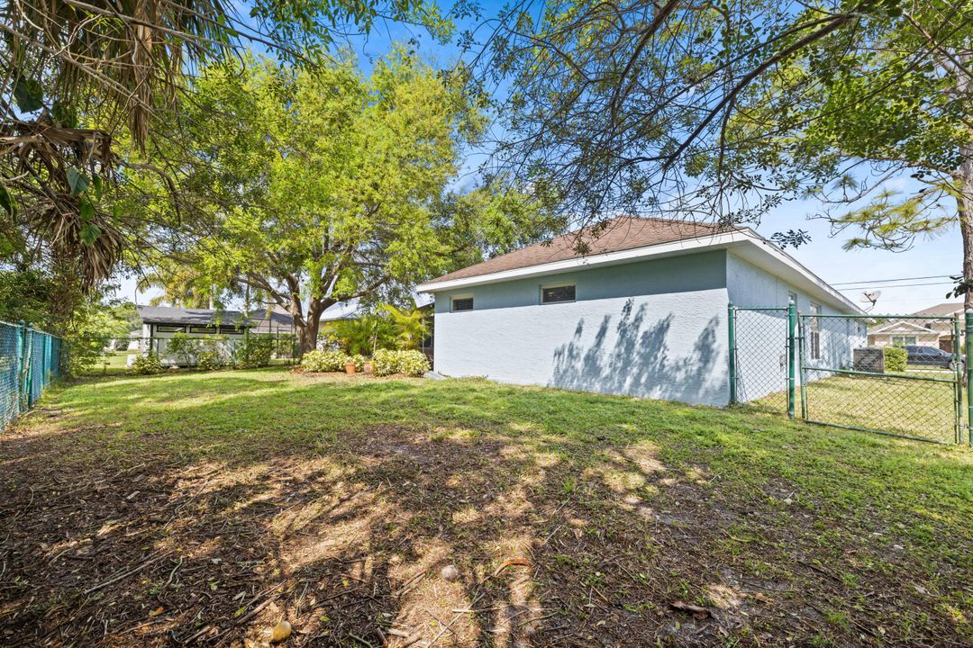 Active With Contract: $449,900 (3 beds, 2 baths, 2338 Square Feet)