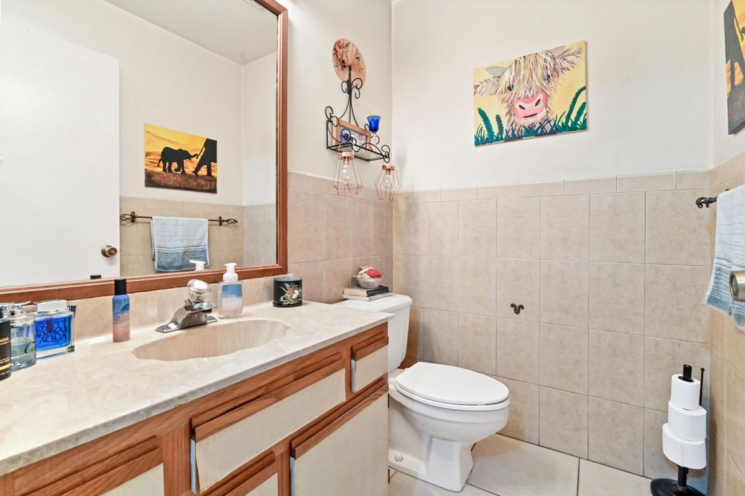 For Sale: $269,000 (2 beds, 2 baths, 1114 Square Feet)