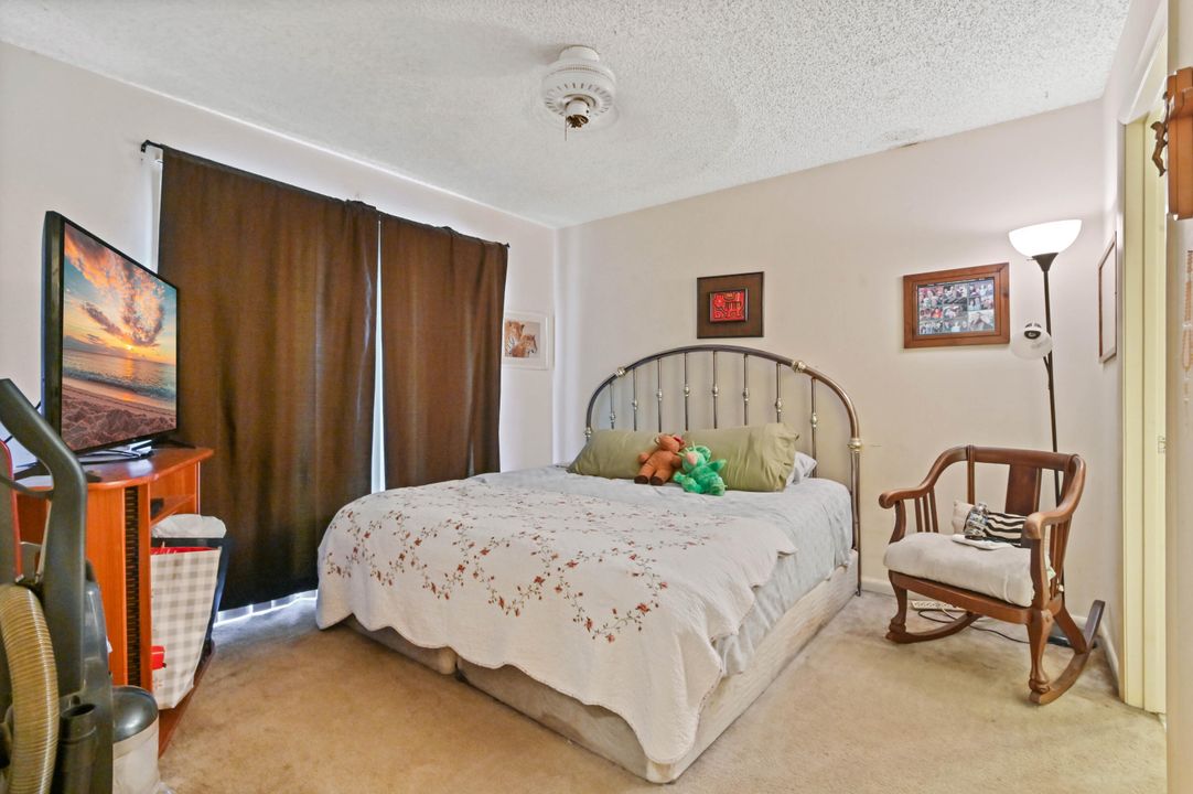 For Sale: $269,000 (2 beds, 2 baths, 1114 Square Feet)