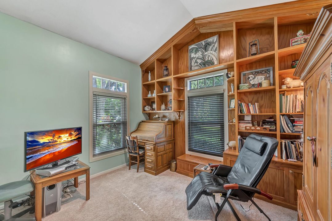 На продажу: $1,100,000 (4 спален, 4 ванн, 3826 Квадратных фут)