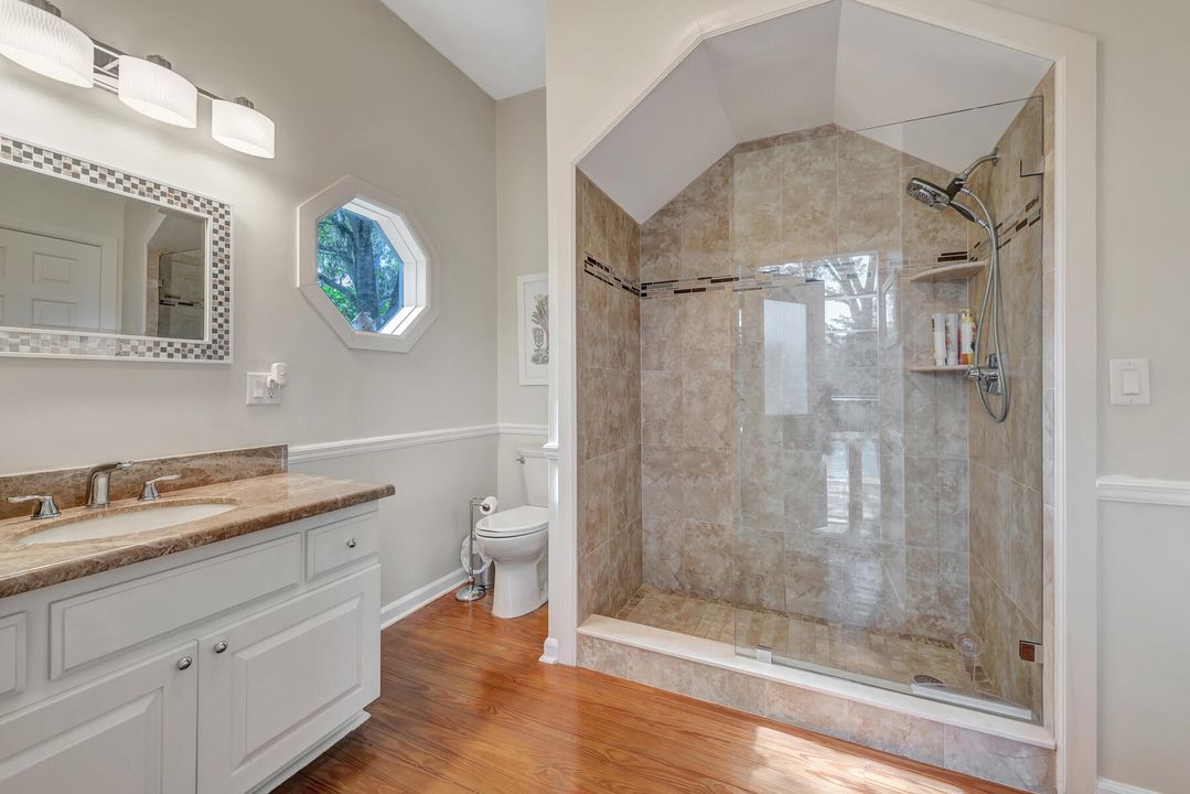 На продажу: $1,100,000 (4 спален, 4 ванн, 3826 Квадратных фут)