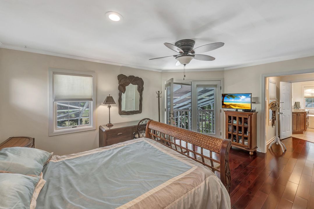 На продажу: $1,100,000 (4 спален, 4 ванн, 3826 Квадратных фут)