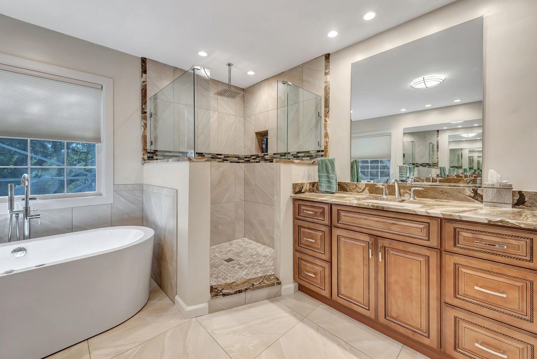 На продажу: $1,100,000 (4 спален, 4 ванн, 3826 Квадратных фут)