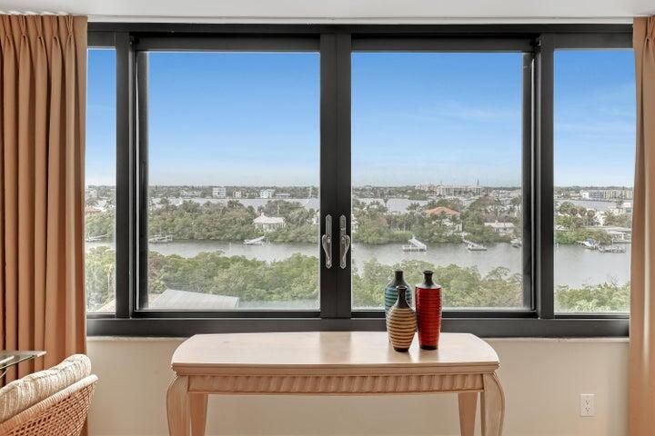 Active With Contract: $2,750 (1 beds, 1 baths, 1016 Square Feet)