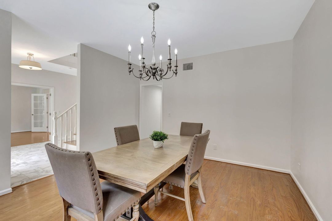 Active With Contract: $825,000 (4 beds, 2 baths, 2776 Square Feet)