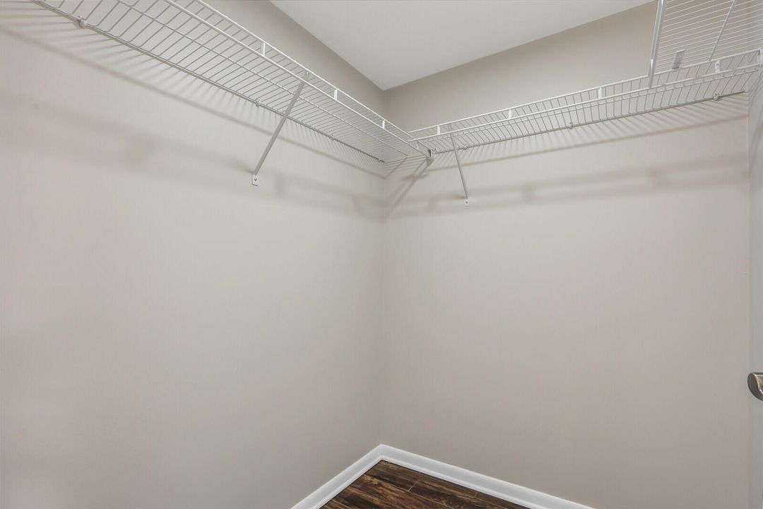 For Sale: $394,000 (2 beds, 2 baths, 1369 Square Feet)