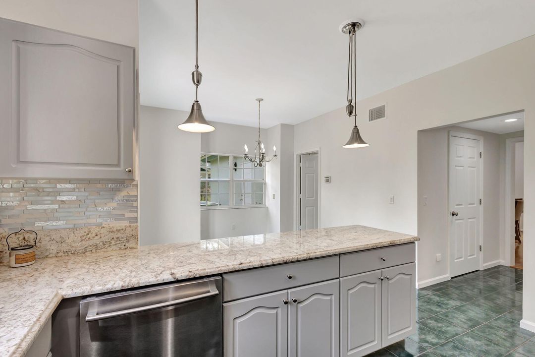 Active With Contract: $825,000 (4 beds, 2 baths, 2776 Square Feet)