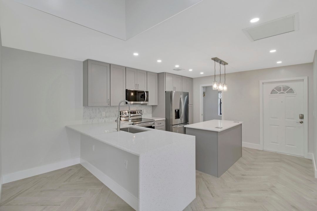 Active With Contract: $399,000 (3 beds, 2 baths, 1380 Square Feet)