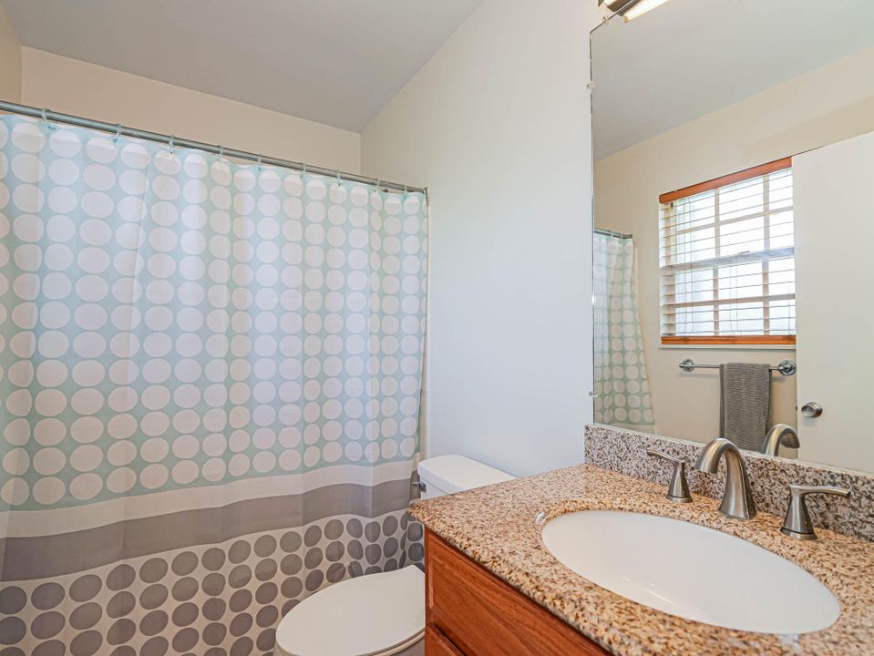 For Sale: $269,000 (3 beds, 2 baths, 1016 Square Feet)