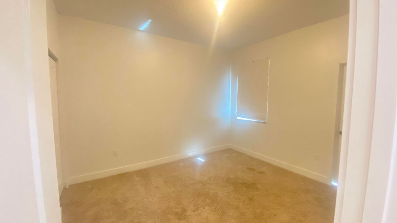 Active With Contract: $2,800 (3 beds, 2 baths, 1606 Square Feet)