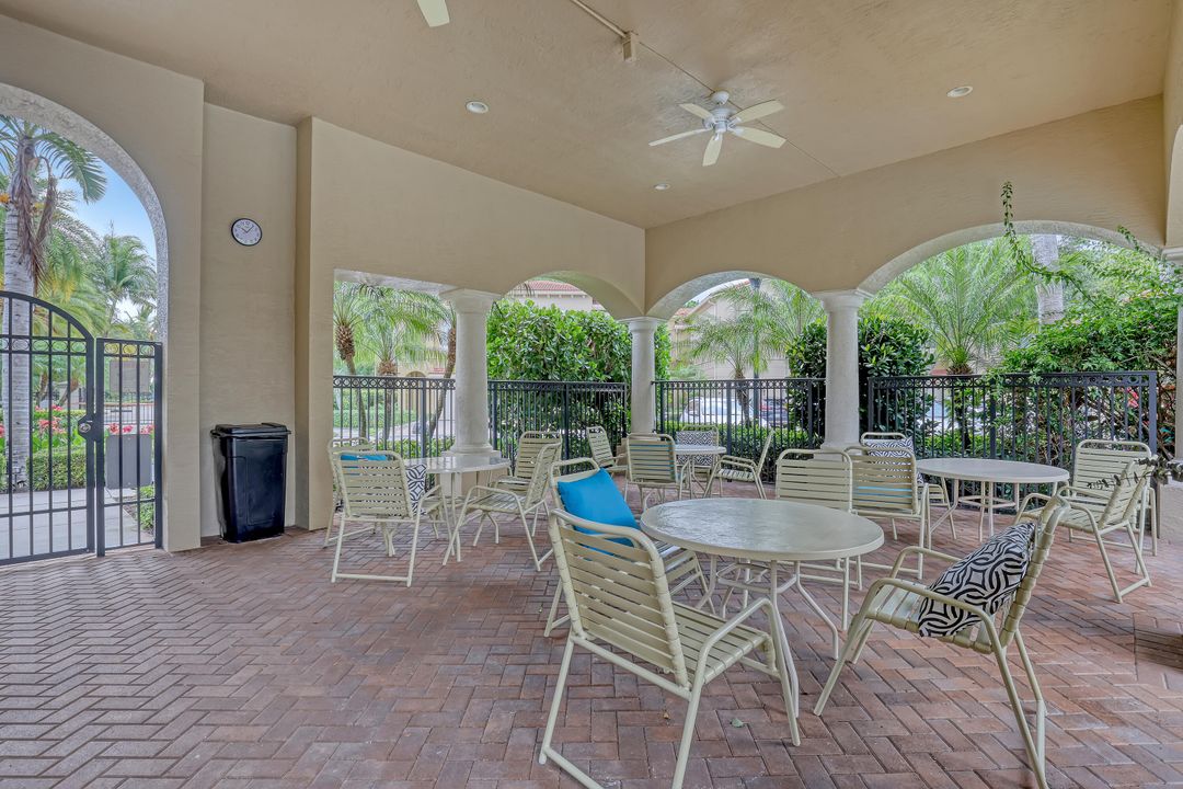 Active With Contract: $2,700 (3 beds, 2 baths, 1232 Square Feet)