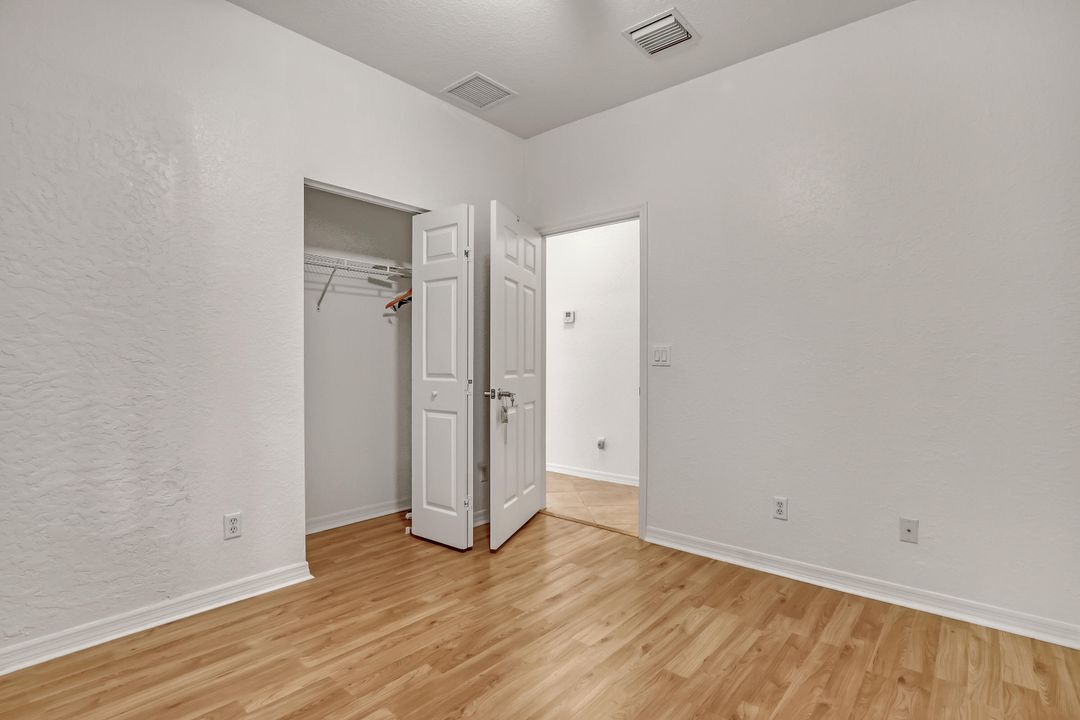 Active With Contract: $2,700 (3 beds, 2 baths, 1232 Square Feet)