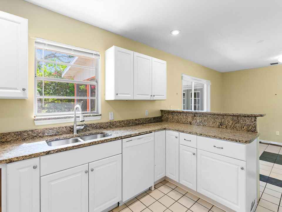 Active With Contract: $329,900 (4 beds, 2 baths, 1380 Square Feet)