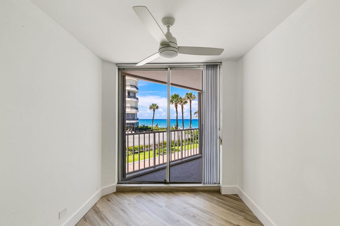 Active With Contract: $3,900 (1 beds, 2 baths, 1300 Square Feet)