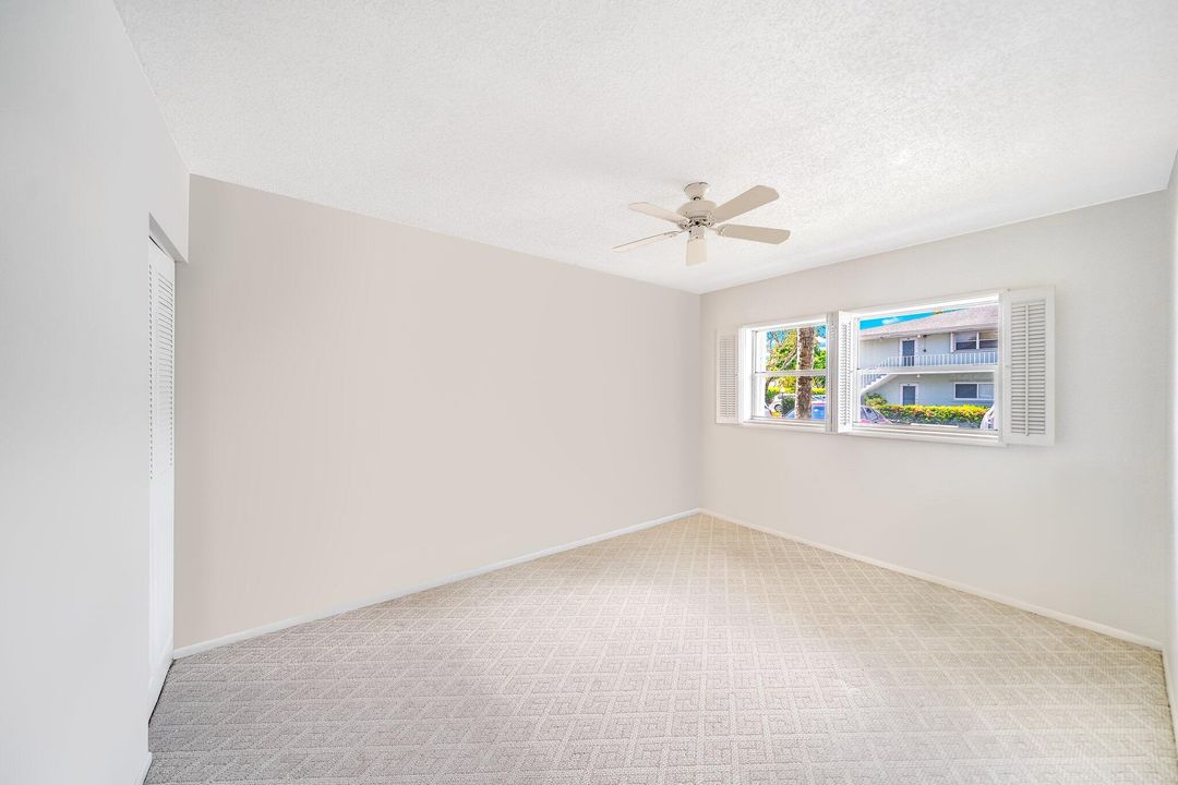 For Sale: $150,000 (2 beds, 2 baths, 1013 Square Feet)