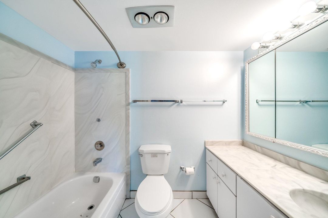 For Sale: $150,000 (2 beds, 2 baths, 1013 Square Feet)