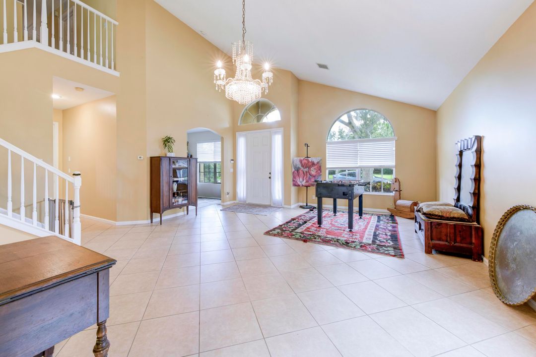 For Sale: $699,900 (4 beds, 2 baths, 2718 Square Feet)