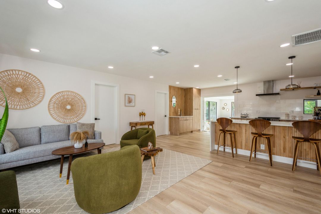 Active With Contract: $759,999 (3 beds, 2 baths, 1558 Square Feet)