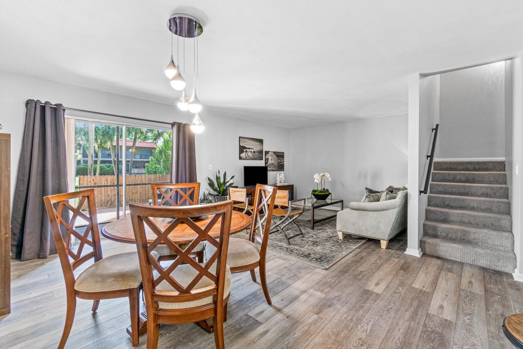 Active With Contract: $397,000 (3 beds, 2 baths, 1474 Square Feet)