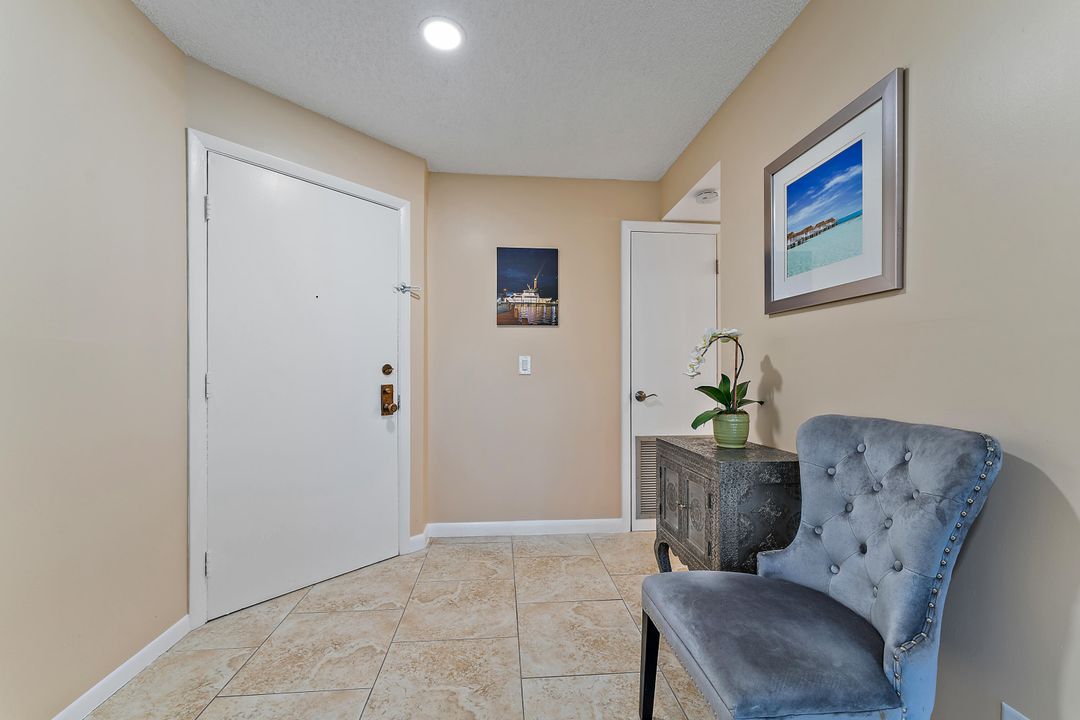 Active With Contract: $1,600 (2 beds, 2 baths, 1200 Square Feet)