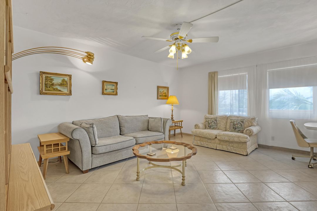 Active With Contract: $154,900 (2 beds, 2 baths, 880 Square Feet)