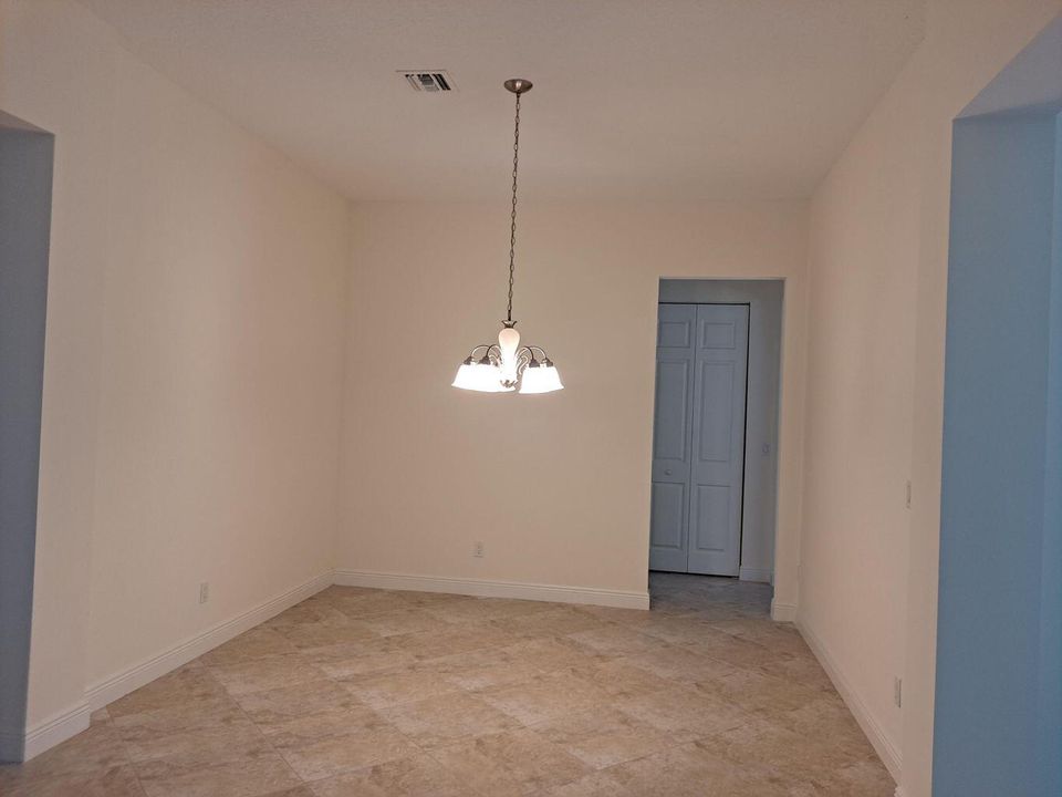 For Rent: $5,500 (3 beds, 2 baths, 3010 Square Feet)