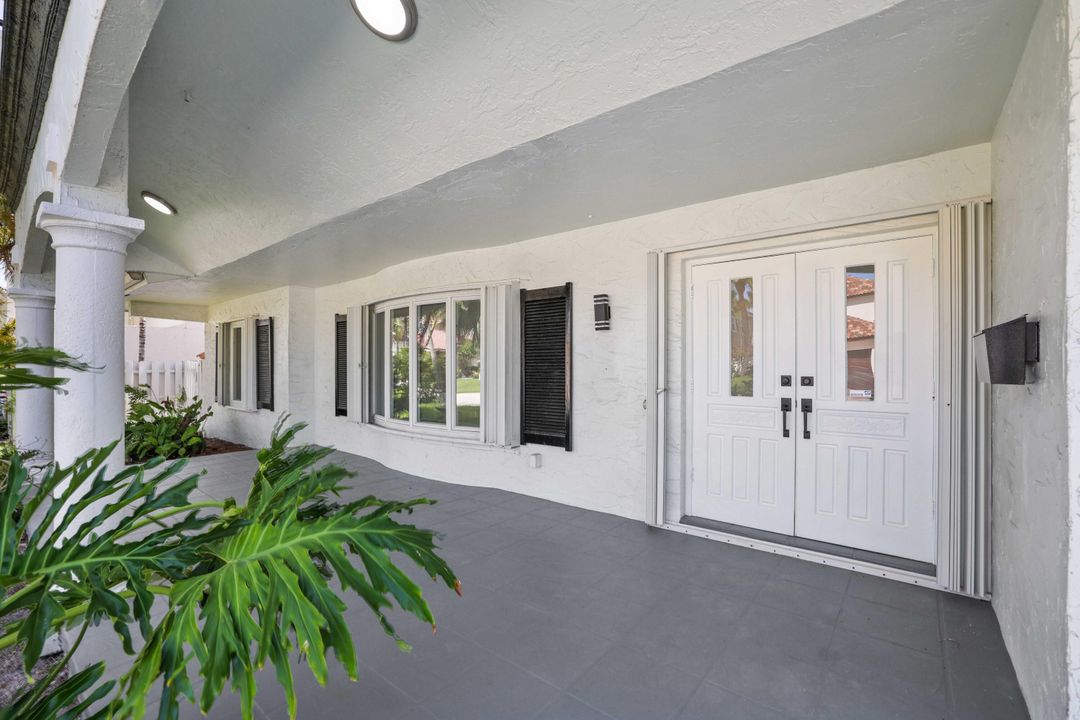 For Sale: $3,900,000 (4 beds, 2 baths, 3342 Square Feet)