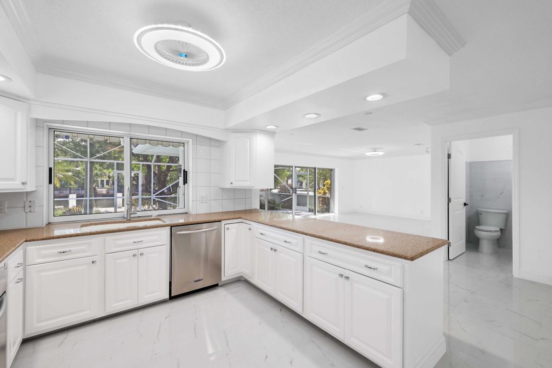 For Sale: $3,900,000 (4 beds, 2 baths, 3342 Square Feet)