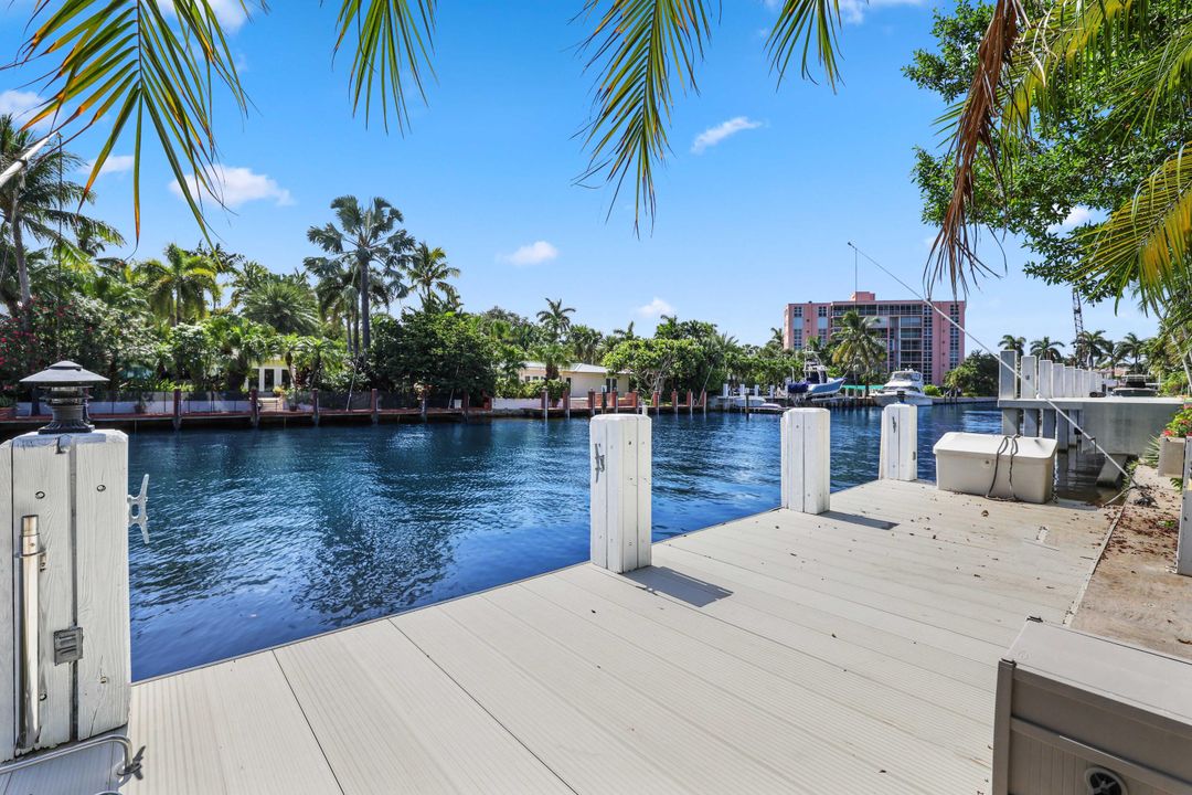 For Sale: $3,900,000 (4 beds, 2 baths, 3342 Square Feet)