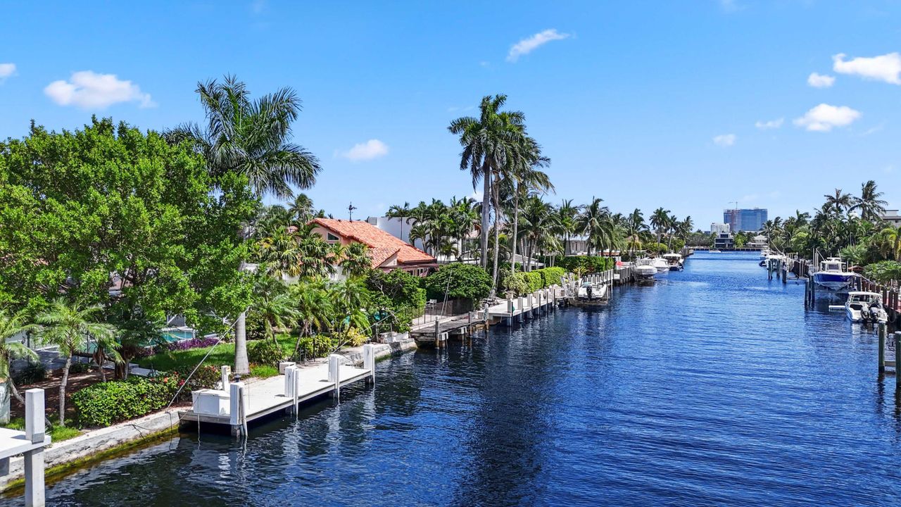 For Sale: $3,900,000 (4 beds, 2 baths, 3342 Square Feet)