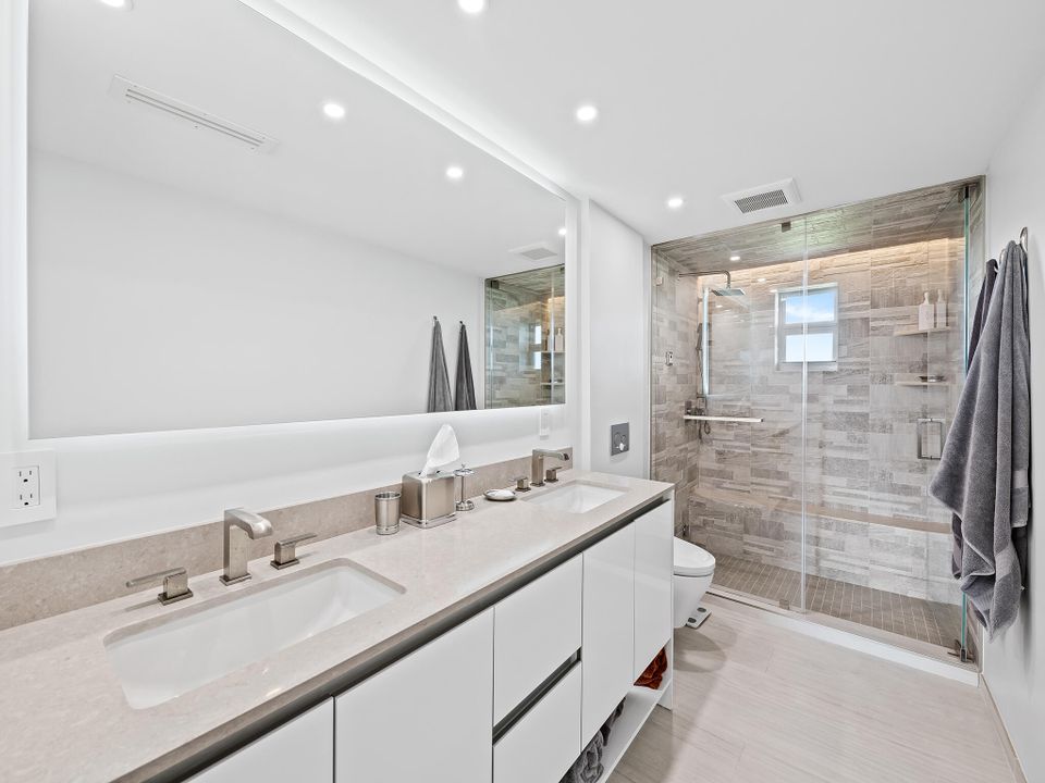 For Sale: $1,500,000 (3 beds, 2 baths, 2033 Square Feet)