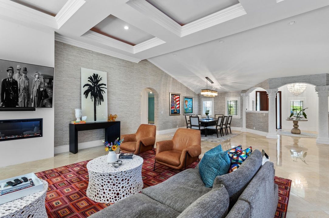 Active With Contract: $4,249,000 (5 beds, 4 baths, 4289 Square Feet)