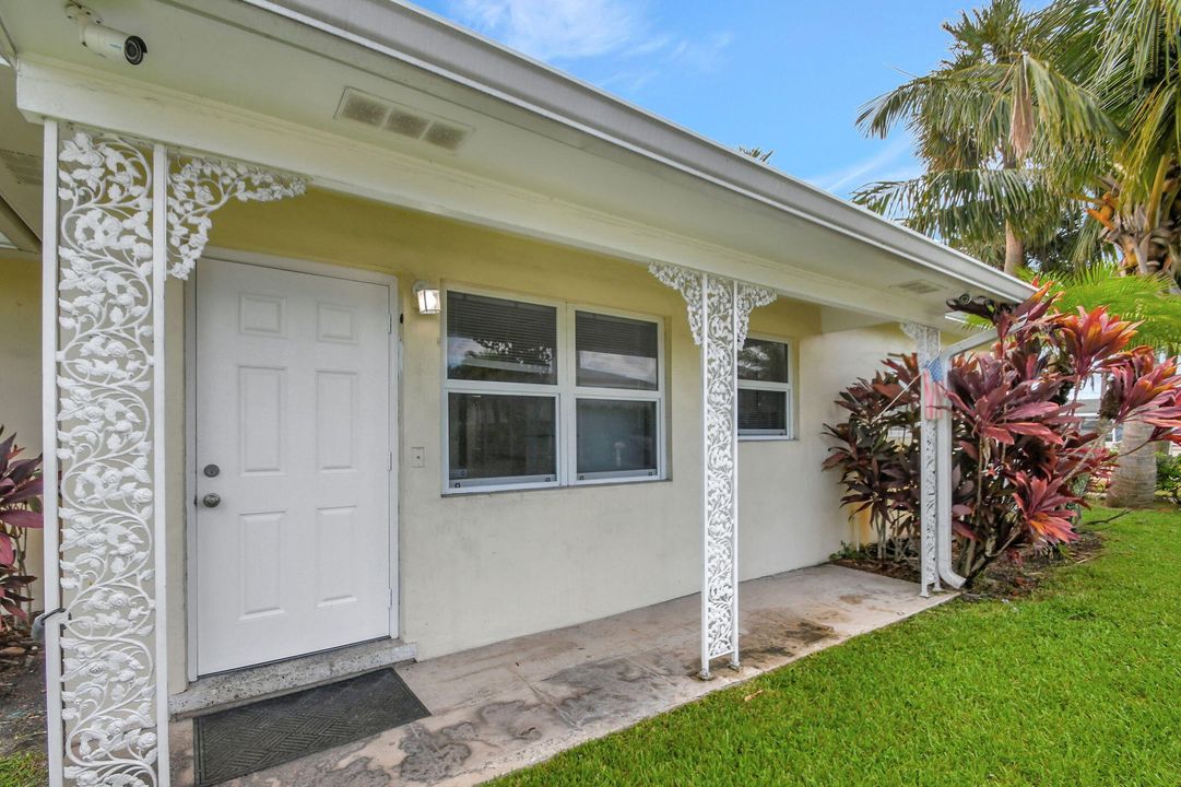 Active With Contract: $5,500 (3 beds, 3 baths, 1925 Square Feet)