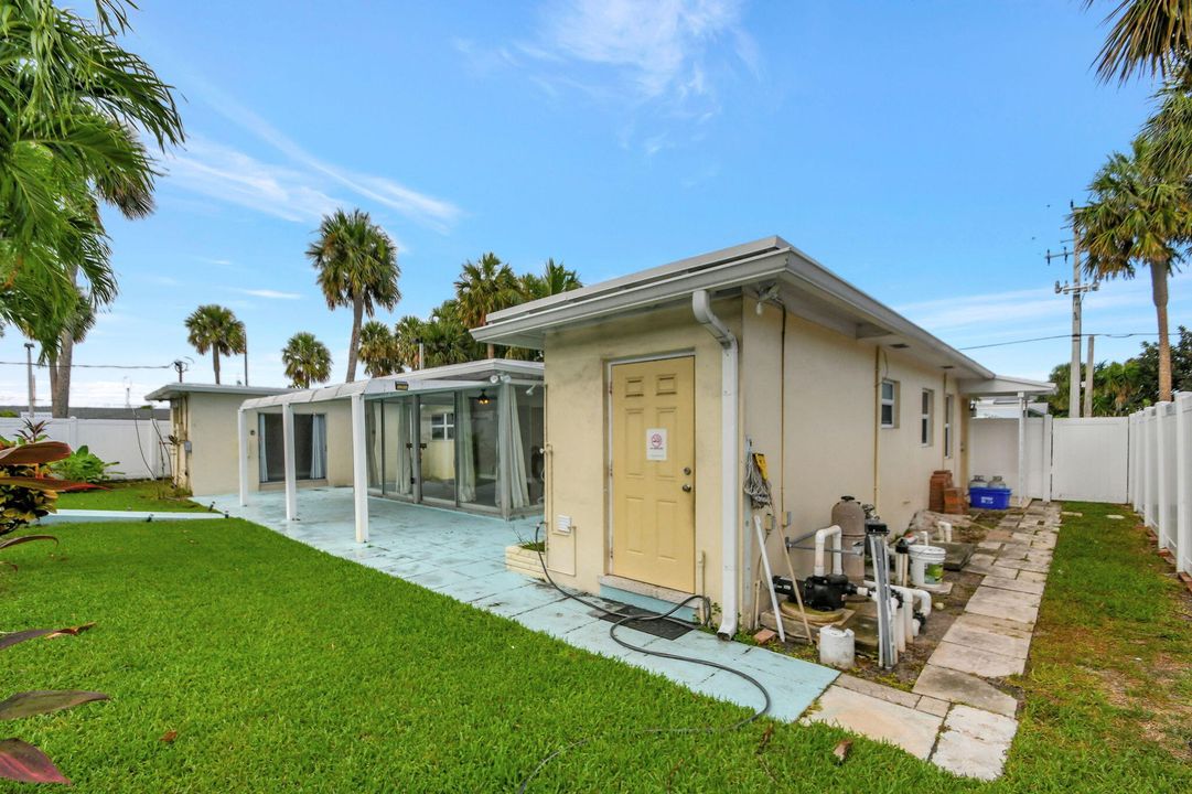 Active With Contract: $5,500 (3 beds, 3 baths, 1925 Square Feet)