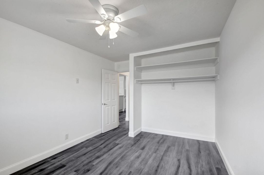 Active With Contract: $1,700 (2 beds, 1 baths, 698 Square Feet)