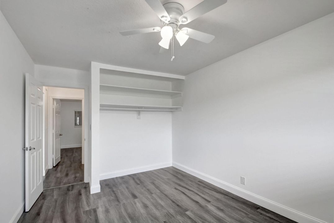 Active With Contract: $1,700 (2 beds, 1 baths, 698 Square Feet)