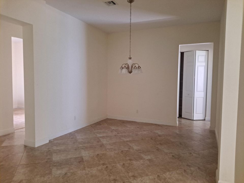 For Rent: $5,500 (3 beds, 2 baths, 3010 Square Feet)