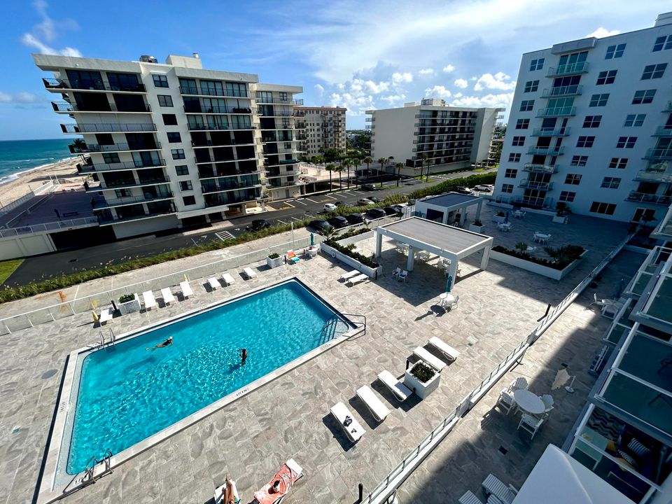 Active With Contract: $6,000 (2 beds, 2 baths, 1496 Square Feet)