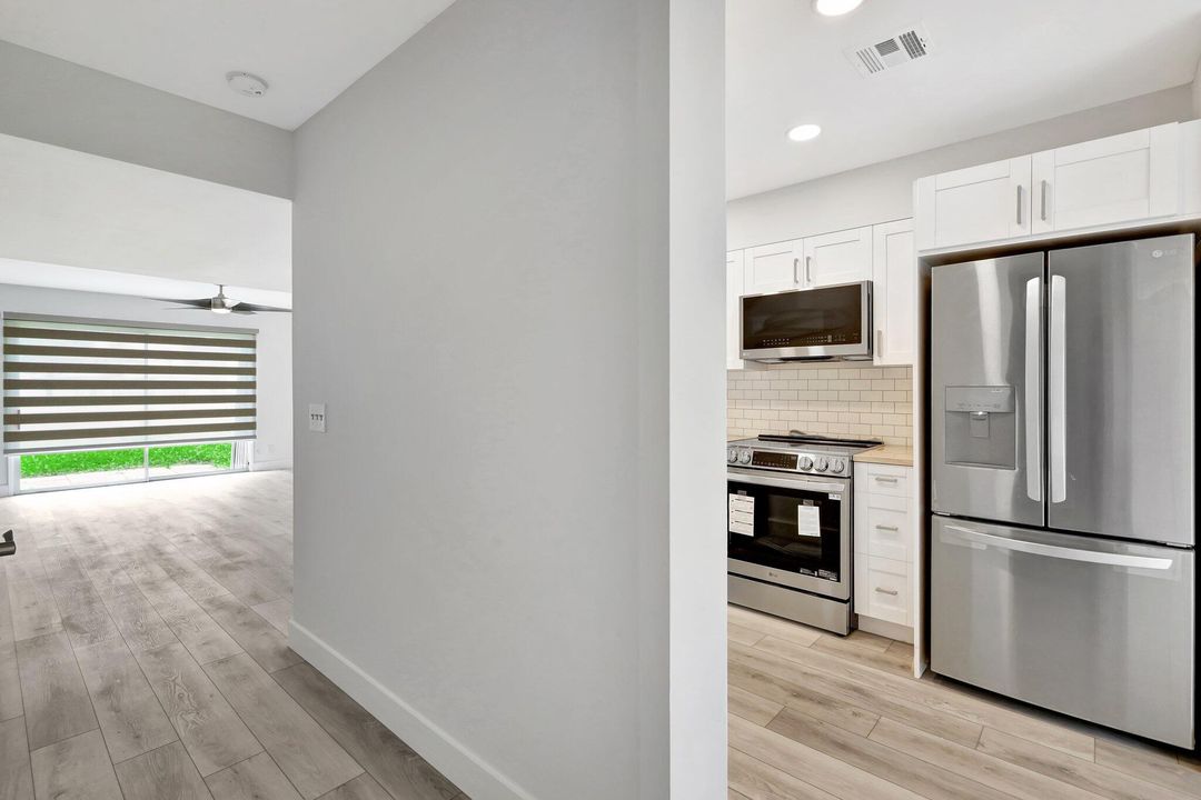 For Sale: $375,000 (2 beds, 2 baths, 1176 Square Feet)