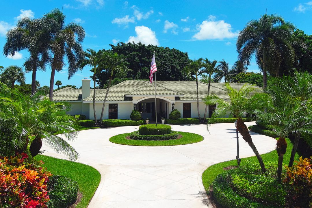 最近售出: $3,000,000 (3 贝兹, 3 浴室, 5255 平方英尺)