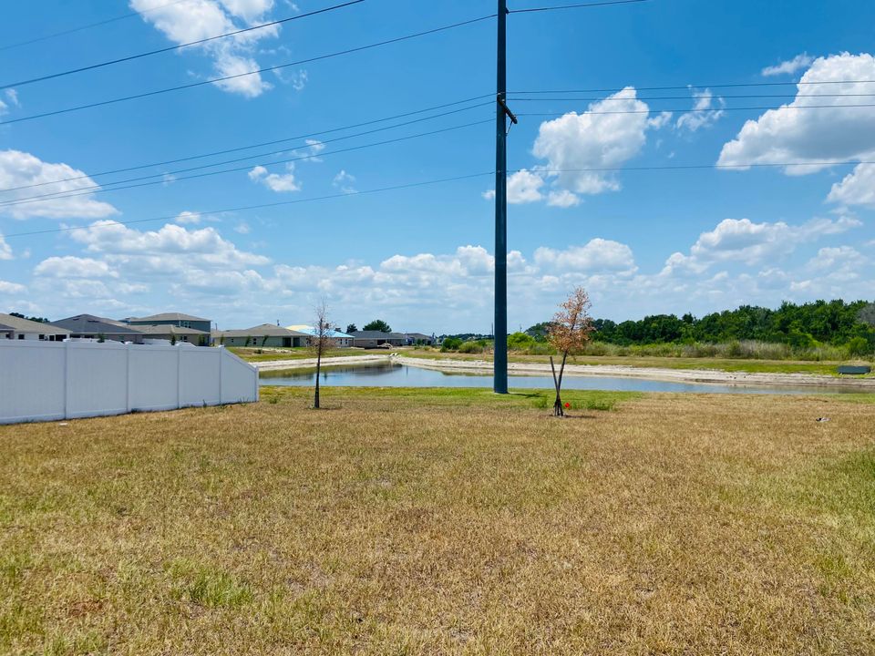 For Sale: $349,900 (3 beds, 2 baths, 1614 Square Feet)