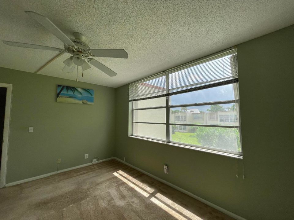 Active With Contract: $80,000 (2 beds, 2 baths, 1005 Square Feet)